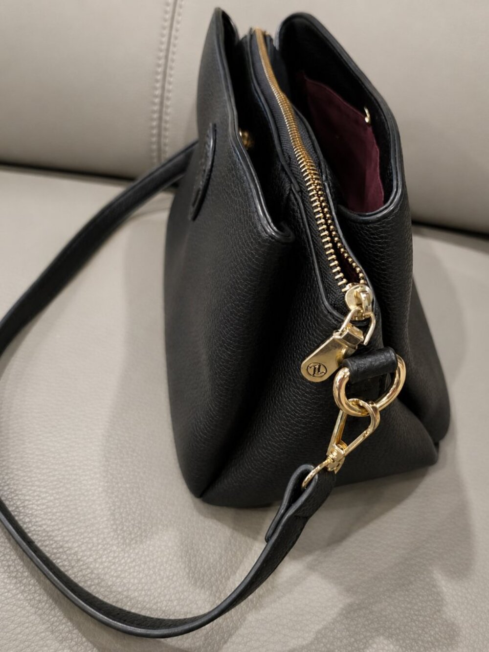 Adrienne Vittadini Black Handbag Purse